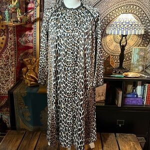 Vanity Fair 2 Piece Set House Coat & Nightgown Leopard Print Vintage